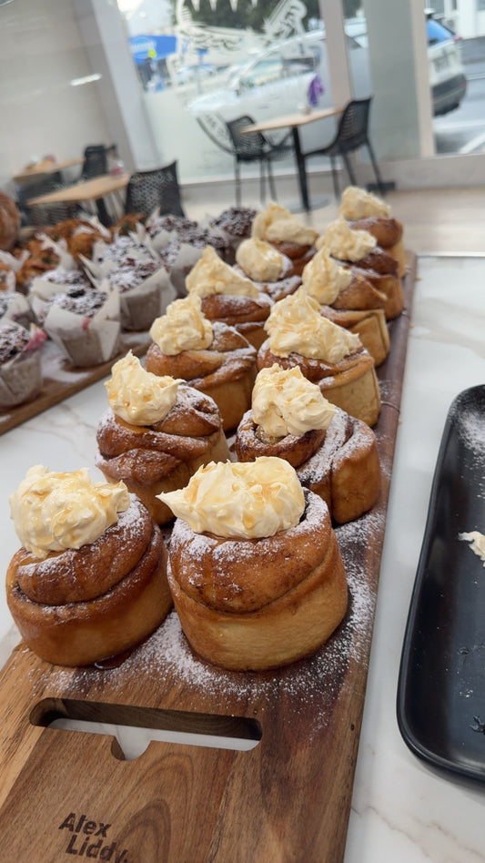 Cinnamon Bun Box